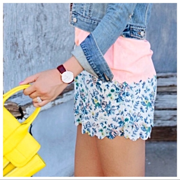 Anthropologie Pants - 🔴SOLD Anthro Eloise Floral Scallop Hem Shorts